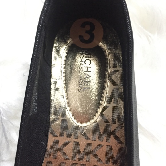 Michael Kors Kids Size 3 Flats - Picture 4 of 5